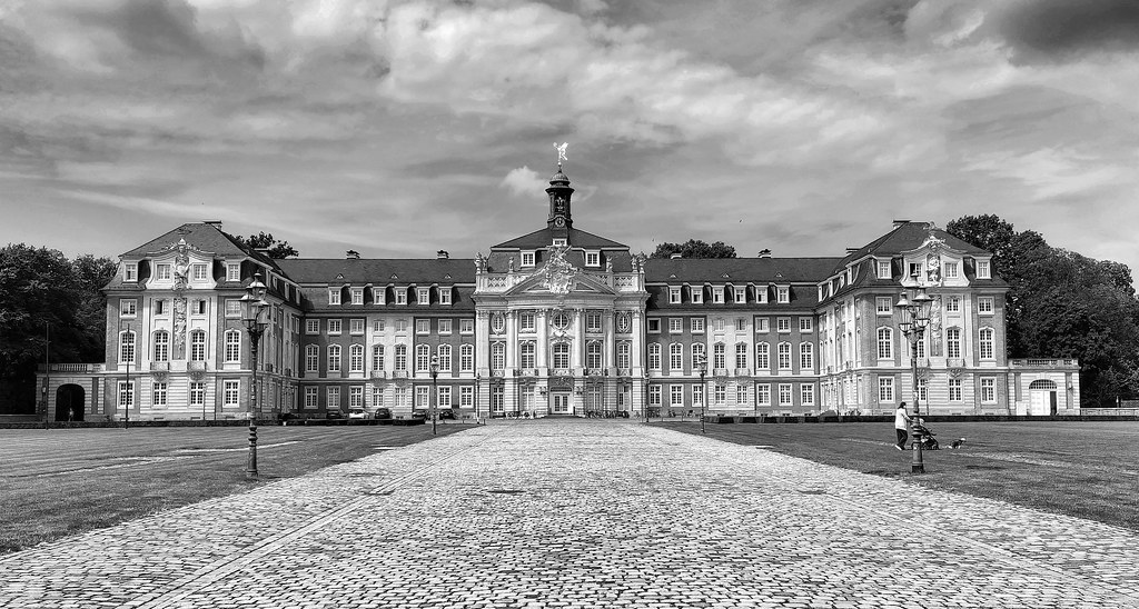 Orthopädische Gemeinschaftspraxis Münster Nord Dr. Wendt Und Enste Schloss Münster | de.wikipedia.org/wiki/Schloss_M%C3%BCnster… | AxellH1