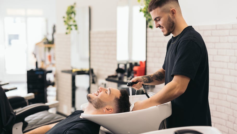 Excellent Hair Ihr Friseur In Wiesbaden Schönheits Atelier - Ellenbogengasse 11, 65183 Wiesbaden, Germany | Fresha