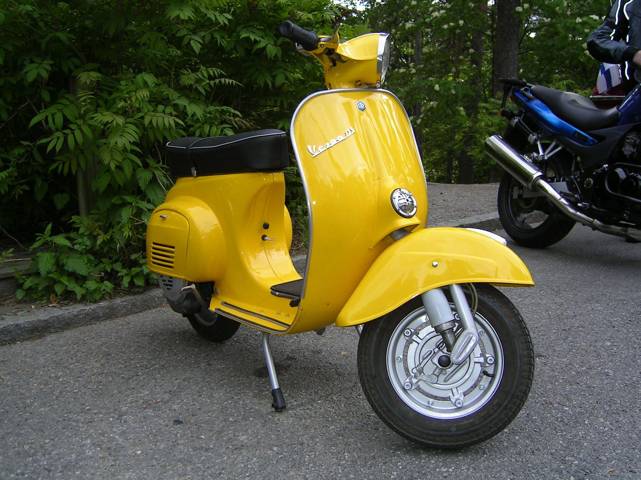 Herold Kawasaki - Vespa - Piaggio Vertragshändler Smallframe Vespa Primmy - Really want one of these for knocking about