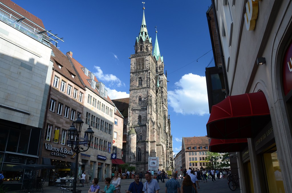 Jobcenter Lübeck - Dienststelle St. Lorenz Nord St. Lorenz Kirche in Nuernberg | de.wikipedia.org/wiki/St._L… | Flickr