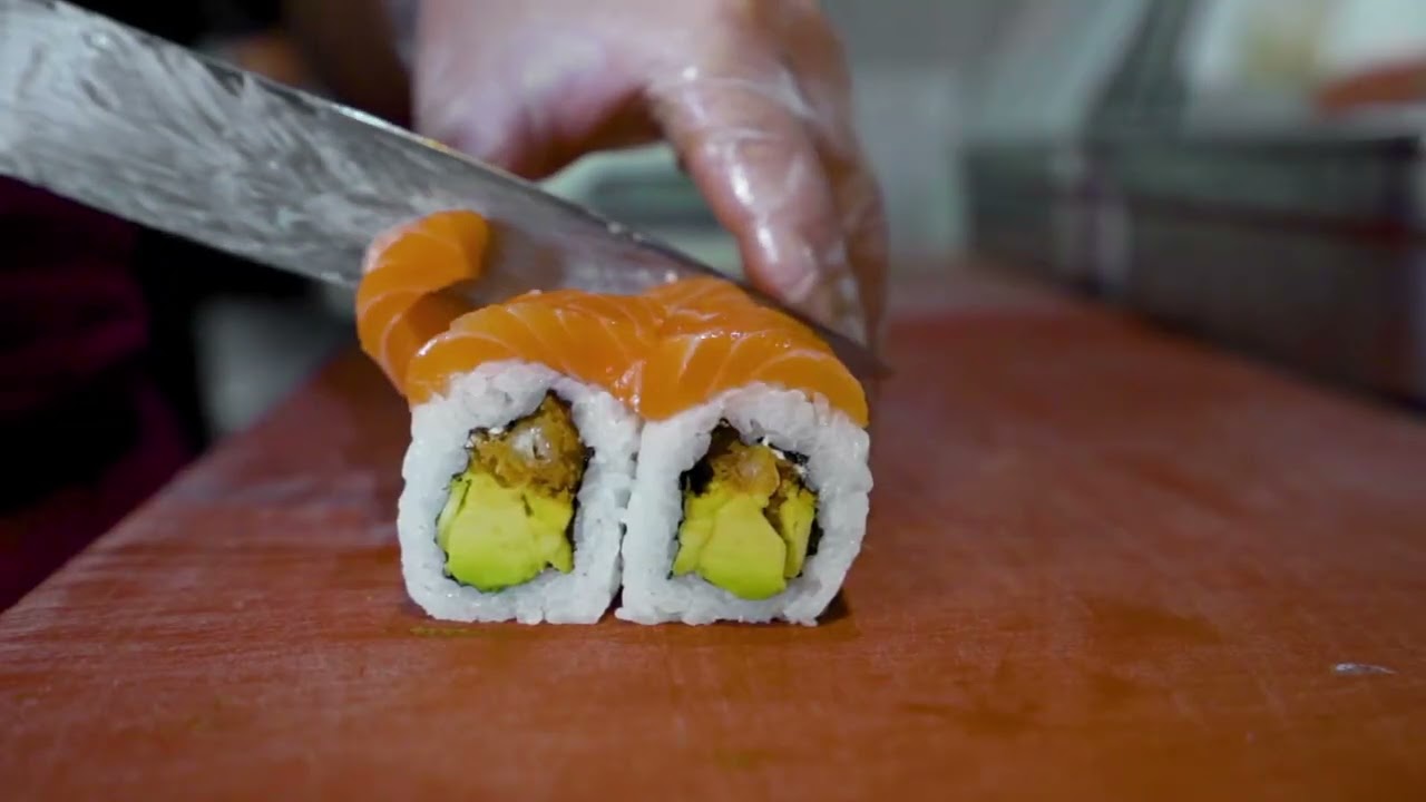 Taumii Restaurant Sushi & Asia Fusion Taumi asia fusion im Rée Carré in Offenburg - YouTube