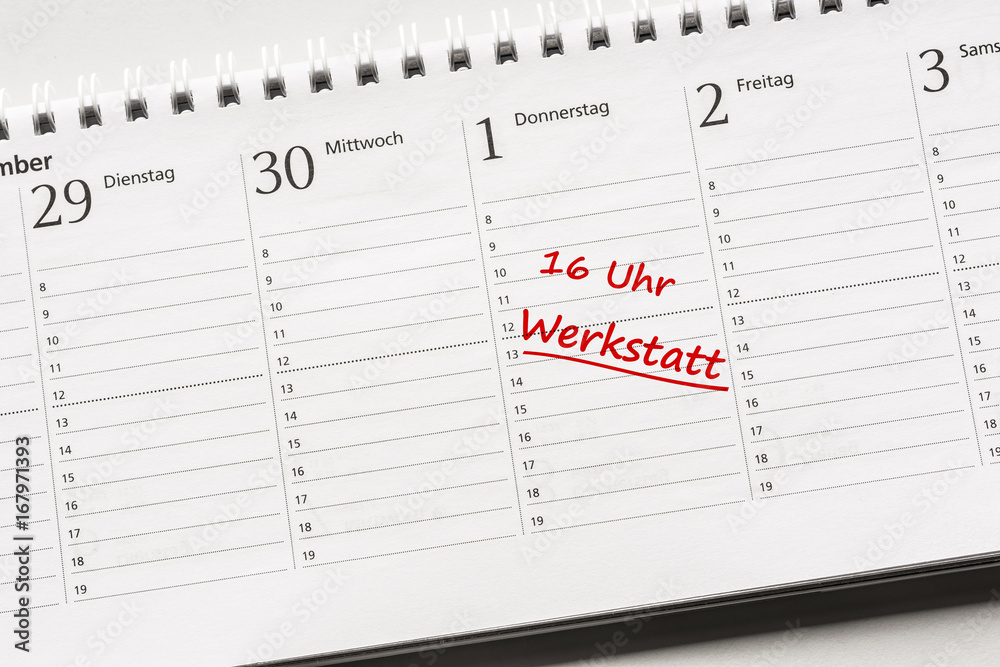 Frauenarzt Online Termin In Der Nähe Termin in der Werkstatt im Kalender eintragen Stock Photo | Adobe Stock