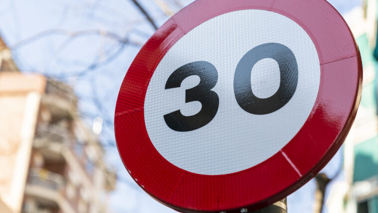 Orthopäden Im Umkreis Von 30 Km The 30 km/h speed limit will not apply to school areas this August