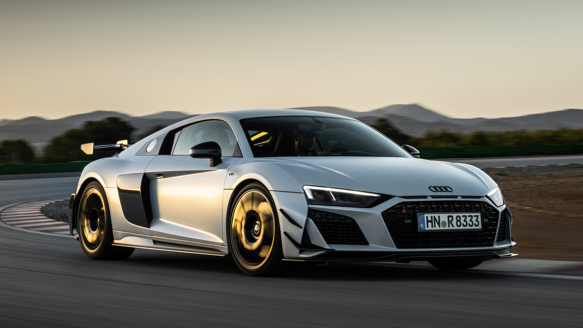 Audi Zentrum Heilbronn Asw.automobile Gmbh & Co. Kg Heilbronn The Audi R8 Coupe V10 GT RWD Is a 612-HP Grand Finale | The Drive