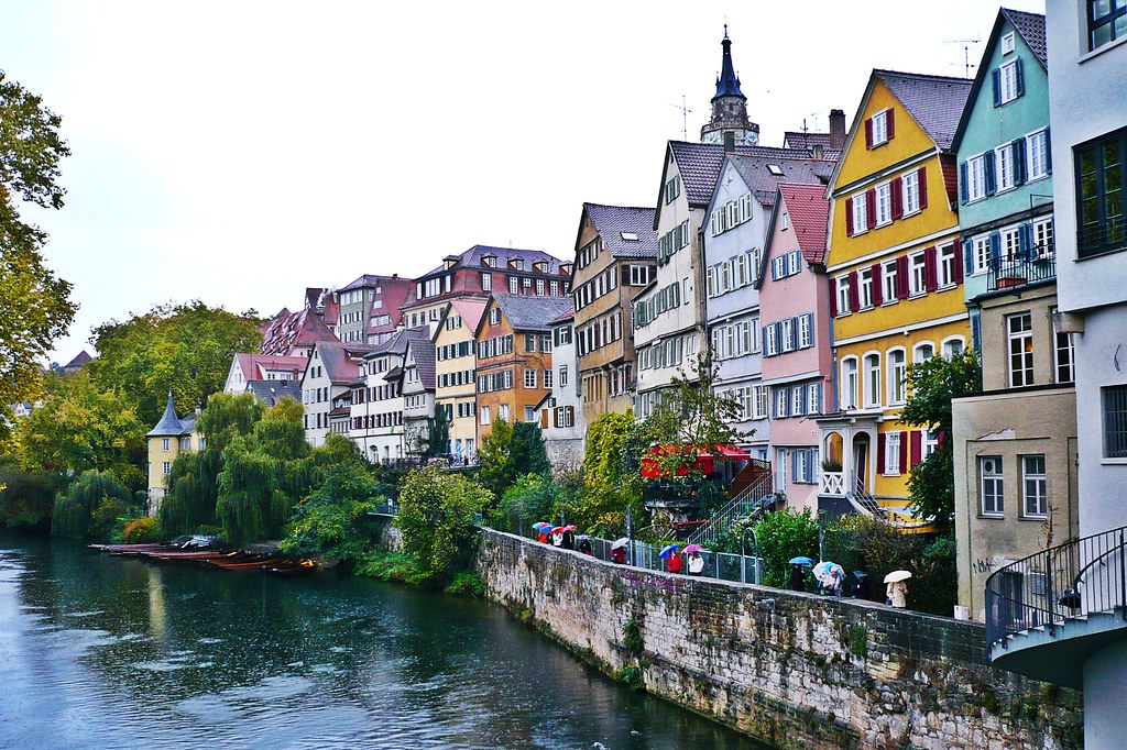 Universitätsfrauenklinik Tübingen Calwerstraße 7 72076 Tübingen Tübingen am Neckar: Neckarfront und Zwingel bei Regen [on … | Flickr