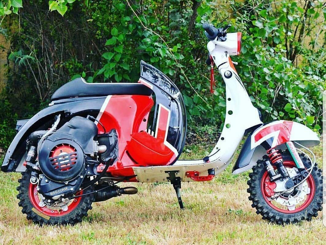 Herold Kawasaki - Vespa - Piaggio Vertragshändler Vespa MotoCross. #vespa #offroad #performance # via @padgram (http://dl