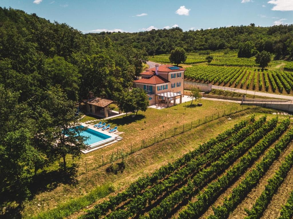 Lokale In Der Nähe Jetzt Geöffnet Villa Kanedolo, Momjan (updated prices 2025)