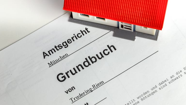 Wo Erhalte Ich Einen Grundbuchauszug Wie sieht ein Grundbuchauszug aus? Mit Muster erklärt