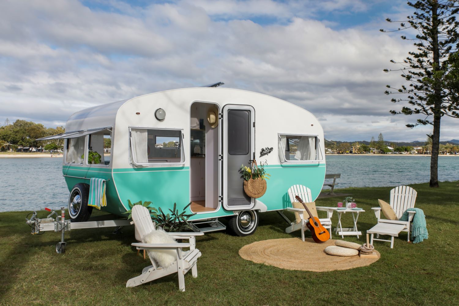 Caravan Meile Mülheim An Der Ruhr WIN A Custom-Built Retro Caravan And Hit The Road With Your, 46% OFF