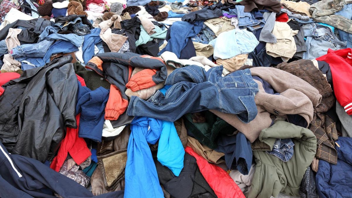 Altkleider Entsorgen In Der Nähe Wohin mit Altkleidern? Das gilt jetzt in Iserlohn und Hemer