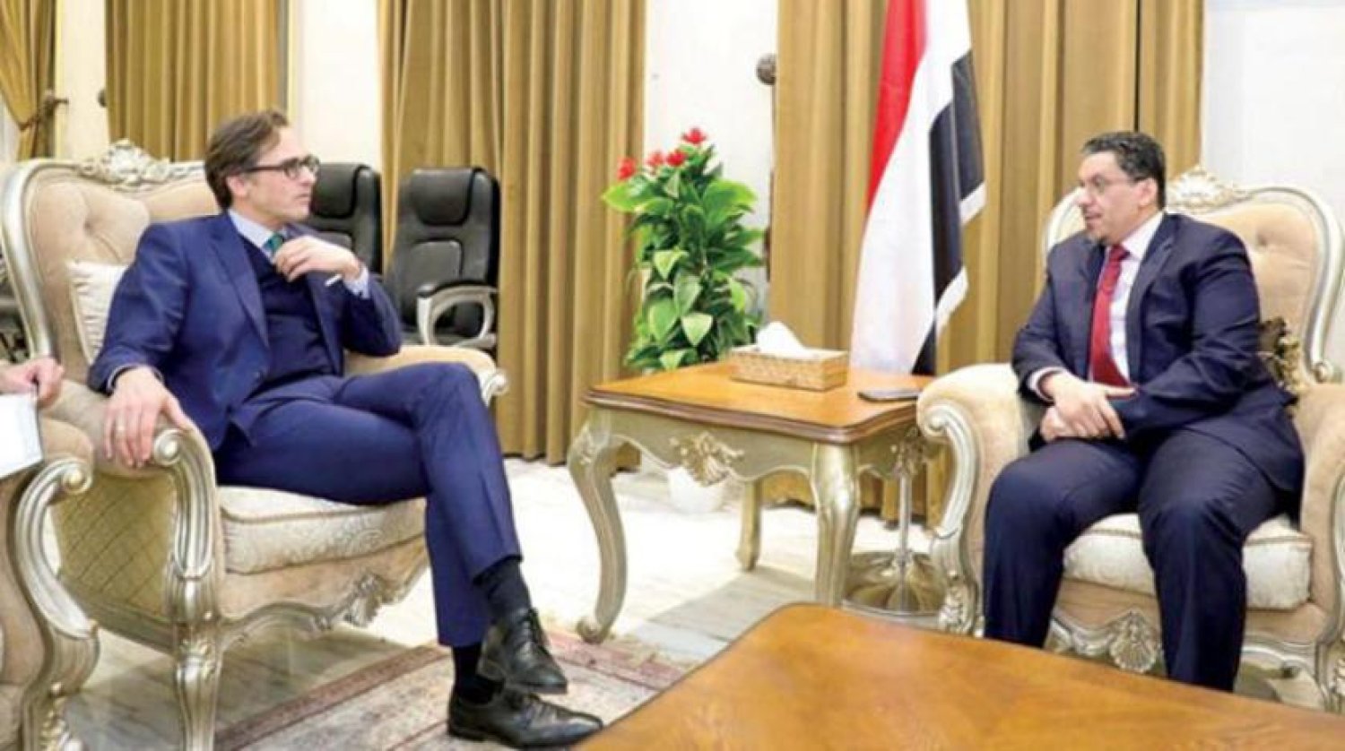 Gemeinschaftspraxis Dr. Michael Lampe & Dr. Christine Tunkel Yemen Urges Support for Legitimate Govt, Ending Houthi Ties to Iran